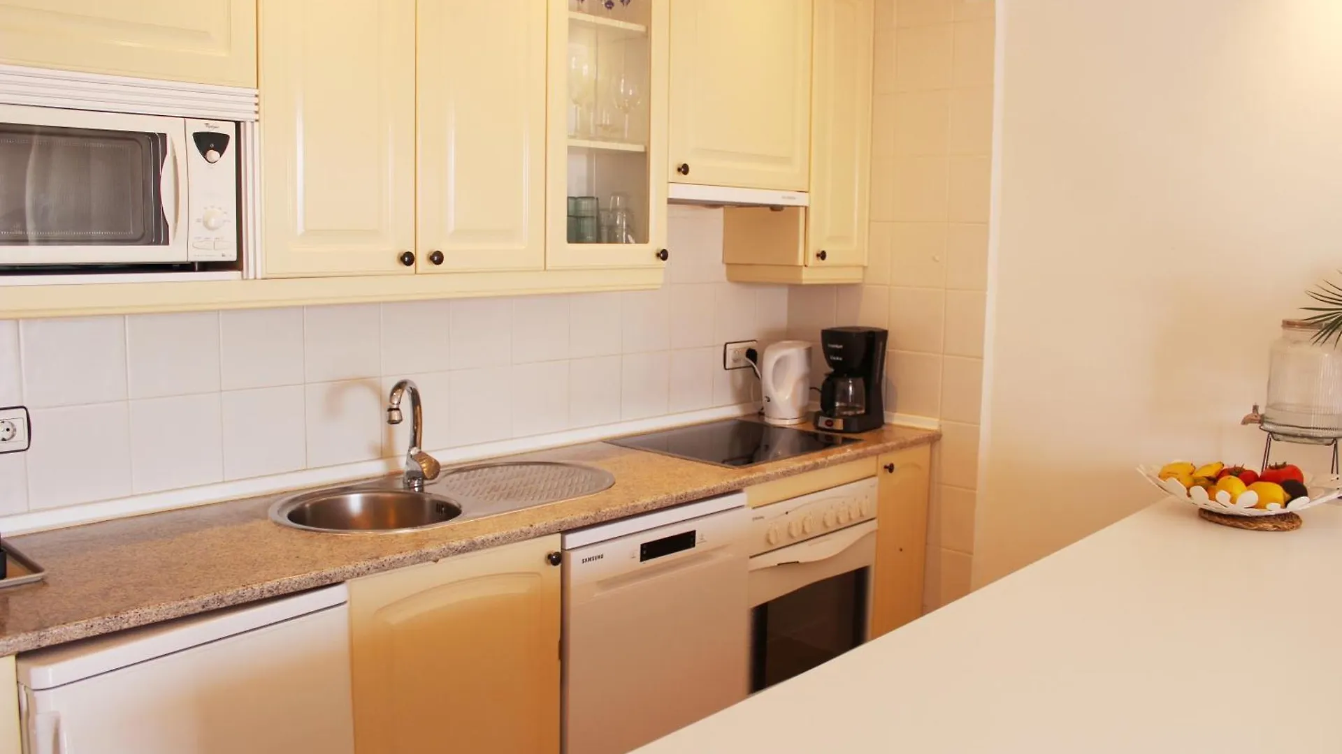 公寓 Apartamento En Capistrano, 内尔哈