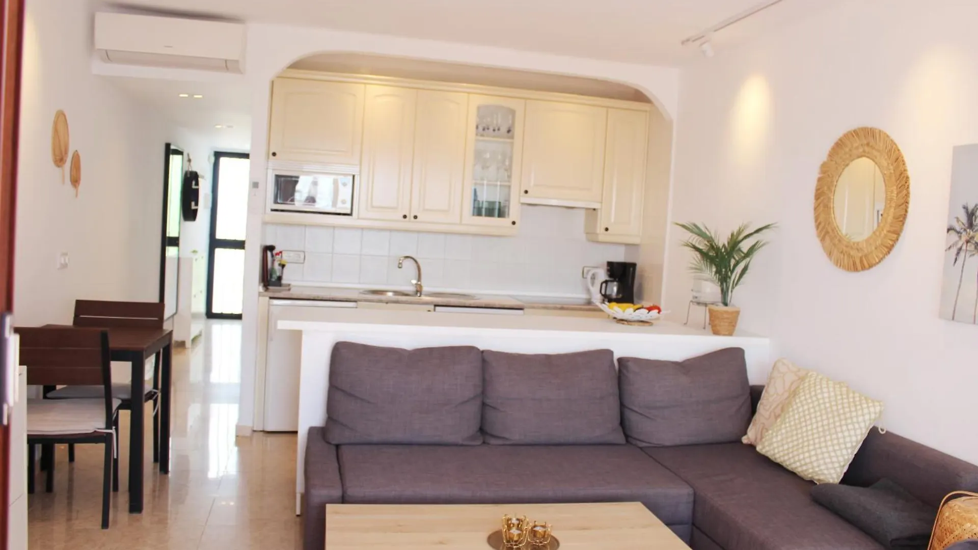 Apartamento En Capistrano, 内尔哈 公寓